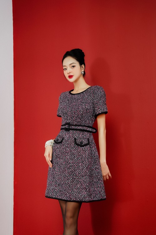 Sixdo Black and Pink Midi Tweed Dress